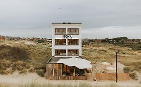 Bonk Suites